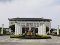 国庆中秋双节同庆，杨艺集团红旗飘扬！